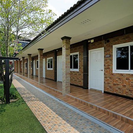 The Vega Resort Chonburi Exterior photo