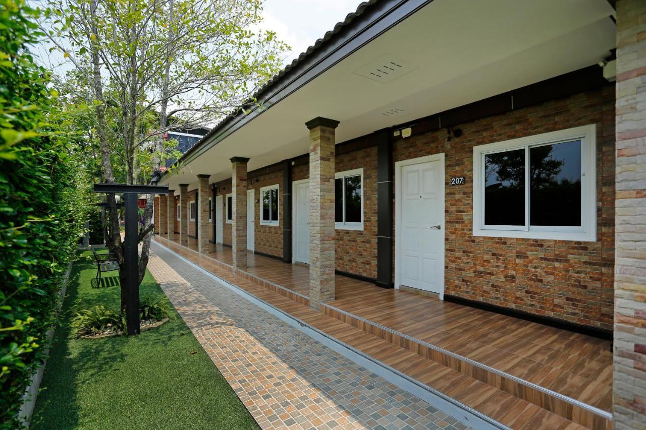 The Vega Resort Chonburi Exterior photo