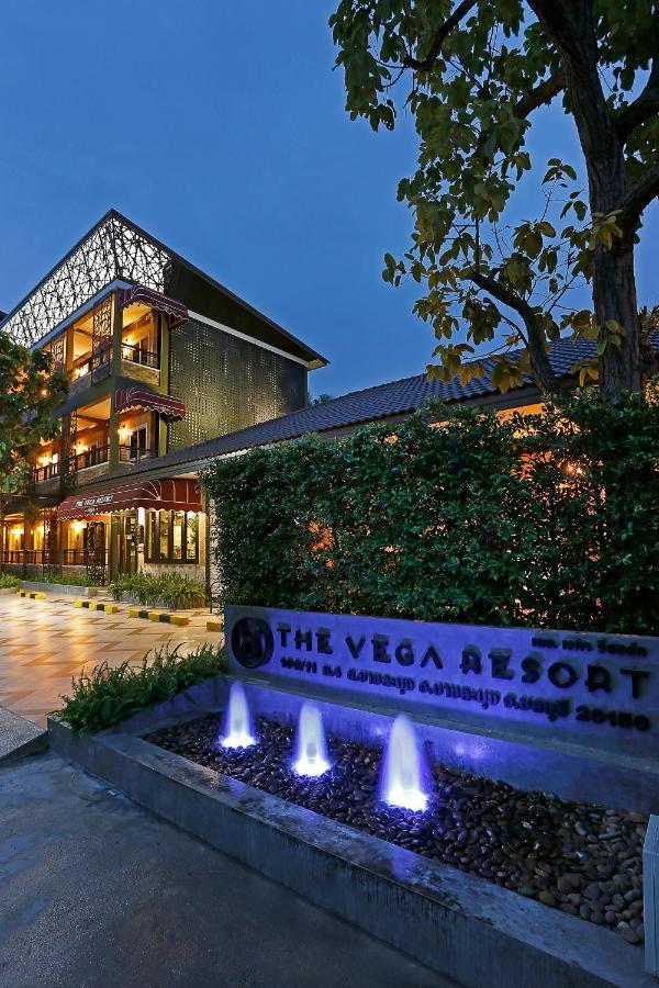 The Vega Resort Chonburi Exterior photo